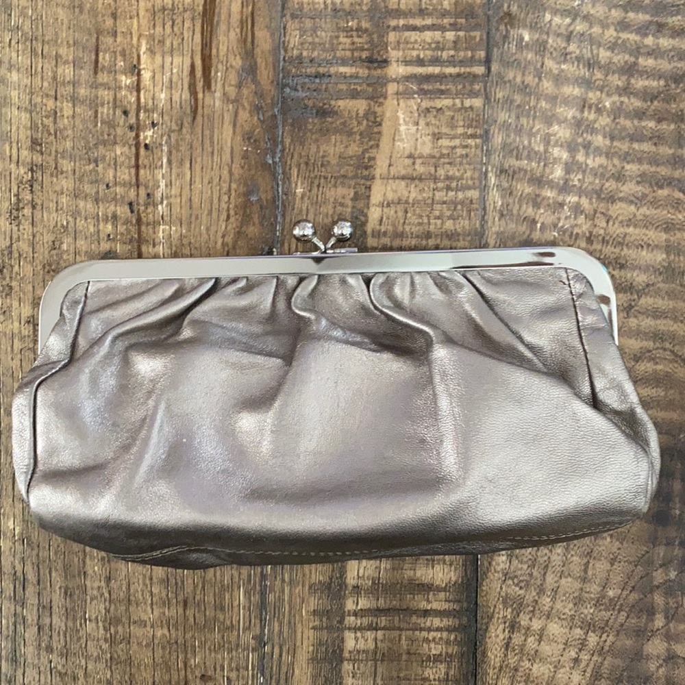 Express metallic clutch